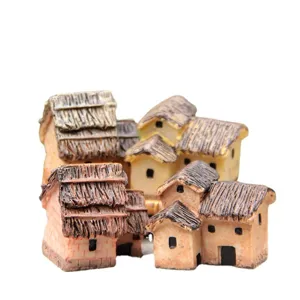 Adorno miniatura de resina de casa de paja para micropaisaje de jardín y decoración.