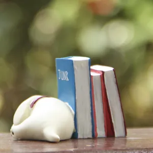 Cute resin puppy figurine with miniature books ornament for micro landscape desk decor