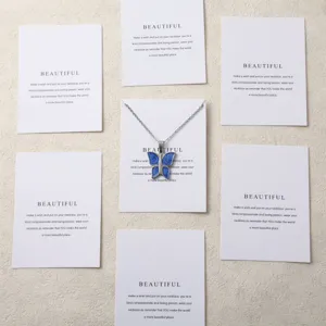 Cartes de présentation de collier carrées blanches avec pendentif papillon et citation