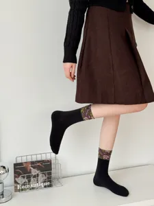 Retro floral cuff mid-tube socks, literary style cotton blend daily wear, comfortable autumn winter.