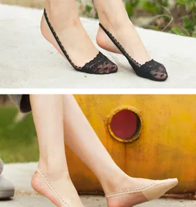Lace invisible boat socks detail, thin breathable low-cut cotton socks for women feet.