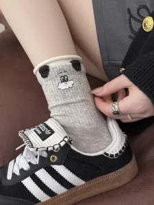 Gray cotton crew socks with cute cartoon embroidery, women spring casual fashion hosiery