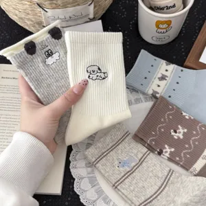 Cute cartoon puppy embroidered cotton mid-tube socks for women sweet korean style spring