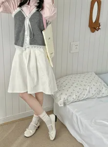 Japanese style women cotton mesh mid-tube socks featuring cute double frilled lace cuffs.