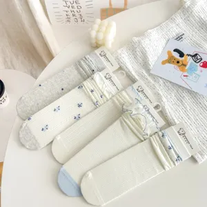 Koreanische Damen lange Stacksocken süße lässige einfarbige Blumen Socken Mode Neuheit
