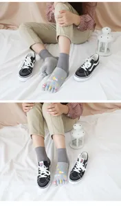 Women cotton five finger socks cute cartoon star pattern breathable mid tube casual socks