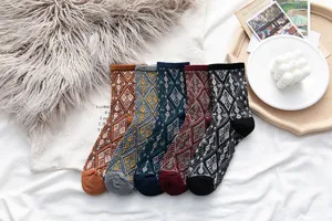 Otoño invierno calcetines de mujer retro rombos algodón calcetines medios 5 pares