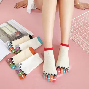 Damen süße Cartoon Katze Zehensocken, Baumwolle fünf Finger kurze Socken mit Noppen.