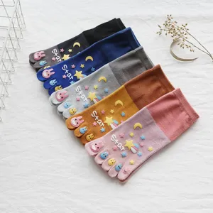 Women Cotton Five Finger Toe Socks Cute Cartoon Star Mid Tube Socks Casual Socks Main View