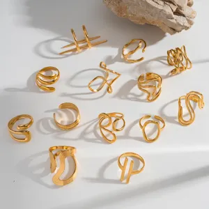 Goldfarbenes Edelstahl Geometrie Offener Ring Set, minimalistisches Wellen-Design Schmuck.