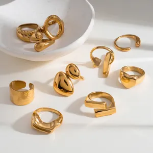 Conjunto de anillos gruesos irregulares dorados para mujer, joyería minimalista de titanio.