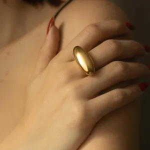 Anello statement ovale dorato, gioiello minimalista retrò in acciaio inossidabile donna.