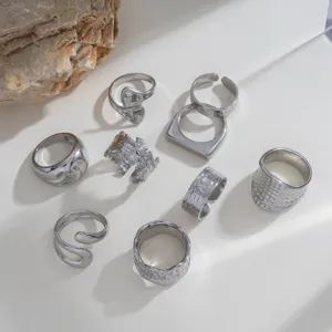 Minimalistische zilveren stapelbare ringenset, geometrische koude stijl metalen ringen.
