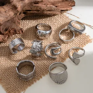 Zilveren gestapelde ringen set minimalistische indie esthetiek metalen chunky mode sieraden