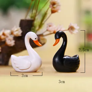 Miniatuur Zwarte en Witte Zwaan Beeldje Hars Ambacht Micro Landschap Desktop Decoratie