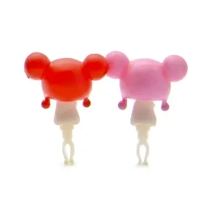 Schattige cartoon figuur stofkap set in rood en roze met mooie ronde ontwerpen voor telefoons.