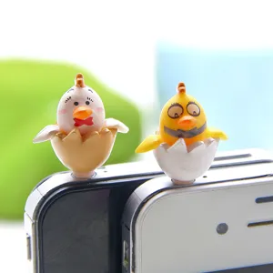 Gedetailleerd overzicht van de schattige kuiken stofplug met fijn eierschaal ontwerp.