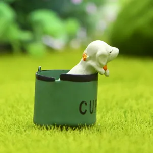 Süßes Harz Welpe Tasse hängende Ornament Detailansicht, ideal für Mikrolandschaft und Sukkulenten.