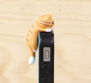 Leuke oranje kat telefoonhouder figuur, creatieve hangende huisdier decoratie voor mobiel.