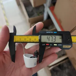 Kleine Mini Harz Hängende Tasse Welpe Figur für Garten und Sukkulenten Deko 47mm