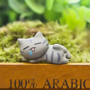 Schattige grijs gestreepte kat figuur miniatuur pop cartoon telefoon stofplug decoratie