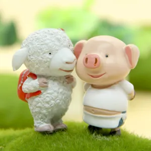Cute resin pig and sheep miniature figurines for moss landscape DIY garden decoration.