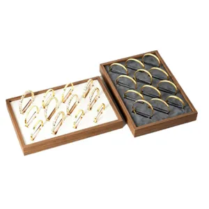 Vassoio espositore per bracciali in legno di noce, organizer per gioielli con fodera in velluto.