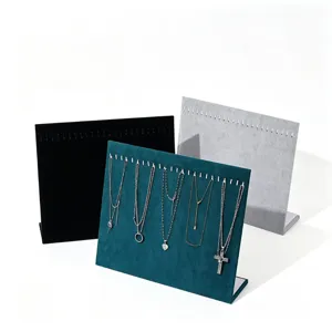Support de présentation de collier en velours organisateur de bijoux pour la vente.