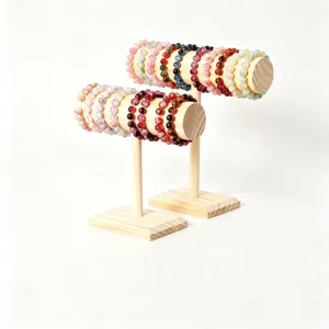 Massivholz T-Steg Armband Display Ständer mit bunten Perlen Armbändern für Schmuckgeschäft.