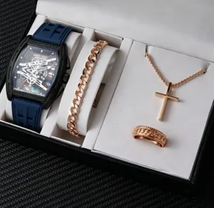 Coffret cadeau de luxe pour homme avec montre squelette, bracelet, collier et bague.