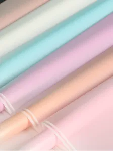 Waterdicht mat bloeminpakpapier met dubbele lijnkleurovergang voor stijlvolle boeketten.