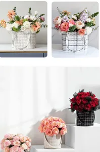Scatola di fiori in tweed borsa imballaggio floreale cestino regalo per rose composizione.
