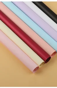 Einfarbige Blumenverpackung Papierrollen, wasserfeste Blumenverpackung für Sträuße.