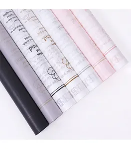 Rouleaux de papier d'emballage floral avec impression anglaise, papier de soie élégant.