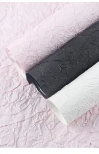 Carta da imballaggio floreale spessa con texture stropicciata ideale per bouquet.