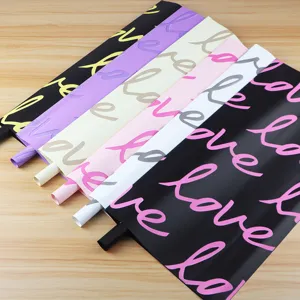 Wasserdichtes Blumenverpackungspapier LOVE Buchstaben Druck Blumenstrauß Verpackungsmaterial Für Florist DIY Geschenkverpackung