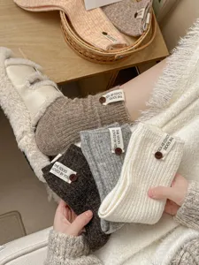 Koreaanse dikke warme wol gebreide sokken met knop en stoffen label voor herfst en winter