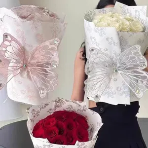 Regalo de San Valentín ramo papel de envolver con mariposa de encaje brillante 3d