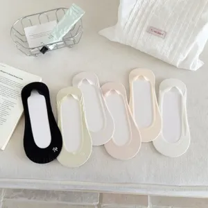 Summer ultra-thin ice silk shallow boat socks detail, invisible anti-slip design with cute bow.