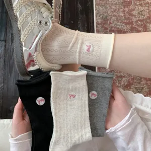 Chaussettes mi-mollet en tricot pour femmes mignon nœud broderie vintage résille