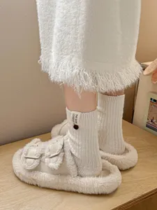 Koreaanse stijl winter warme wol middelhoge sokken met zachte donzige slippers detail