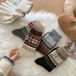 Fair Isle winter women wool socks retro colorblock thick warm mid-calf slouch socks detail view