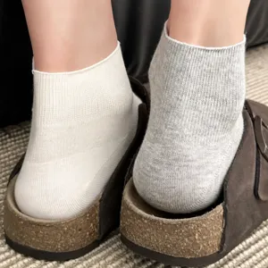 Comfortable soft cotton short socks for women, breathable and gentle for everyday casual wear.
