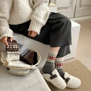 Fair Isle retro wool socks women autumn winter thickened warm mid-calf knit casual fashion socks