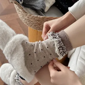 Chaussettes mi-mollet thermiques rétro japonaises confortables peluche carreaux volants hiver