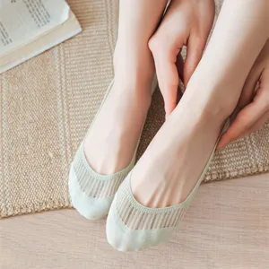 Women solid color shallow invisible boat socks, breathable bamboo fiber mesh daily wear socks