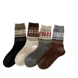 Retro Fair Isle Winter Wool Socks Thickened Warm Mid-Calf Vintage Casual Socks for Women