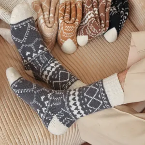 Herren dicke thermische Wollsocken Winter mit vintage norwegischem Muster für gemütliches Tragen.