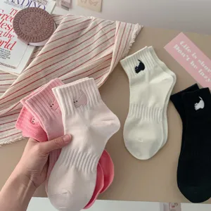 Cute cat embroidery short socks for women, sweet style cotton casual daily wear ankle socks.