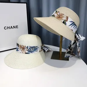 Damen Sommer Strohhut mit breiter Krempe und Blumenband fur den Strandurlaub chic